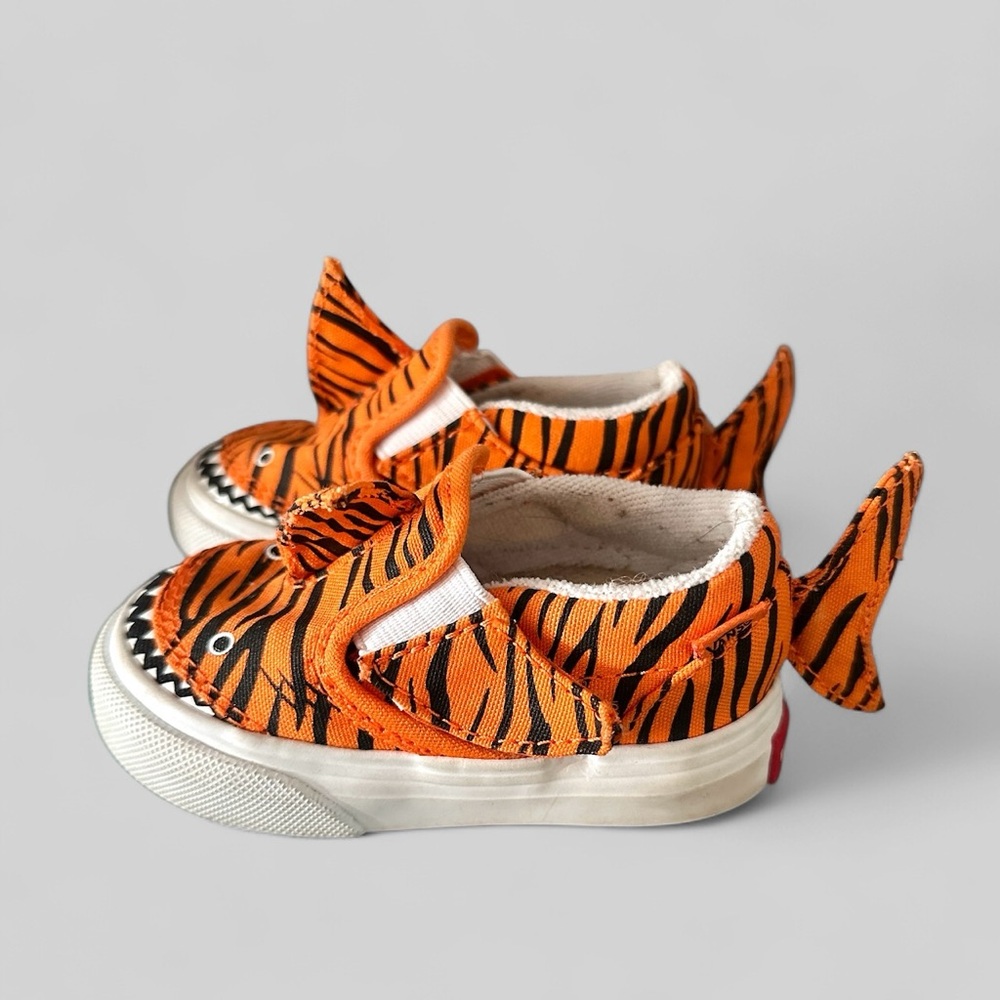 Vans Tiger Shark Slip on Shoes Infant Toddler Size 4 (4C)